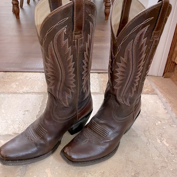 Ariat Brown Pointy Toe Boots - Picture 1 of 7